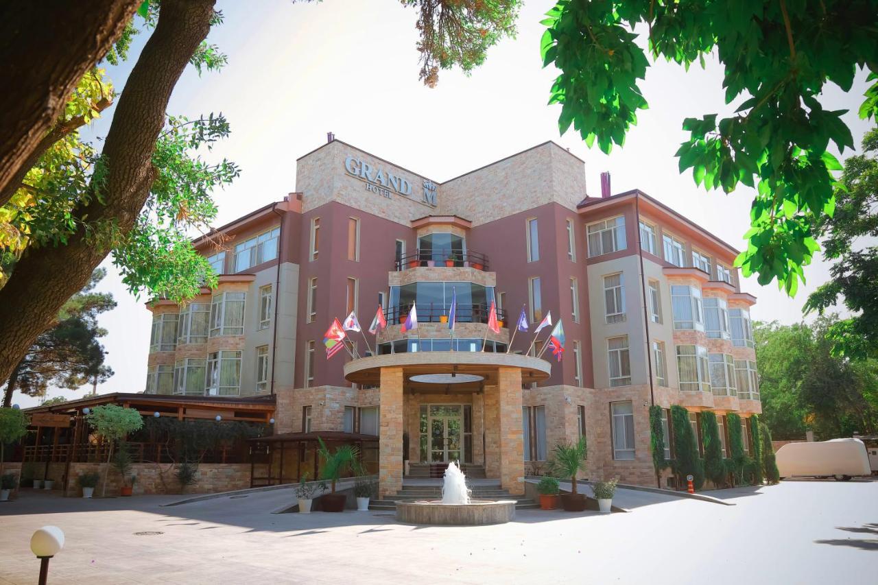 Grand M Hotel Navoi Luaran gambar