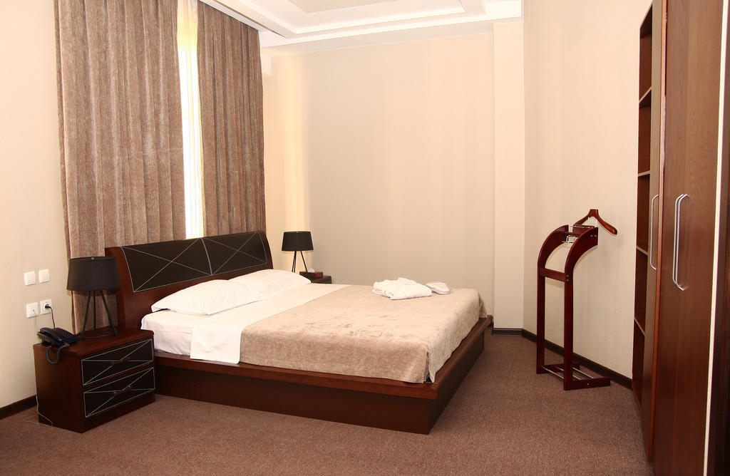 Grand M Hotel Navoi Bilik gambar