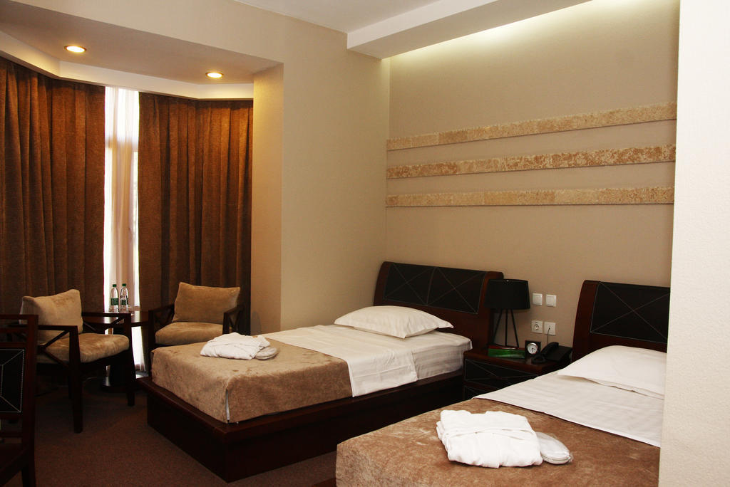 Grand M Hotel Navoi Bilik gambar